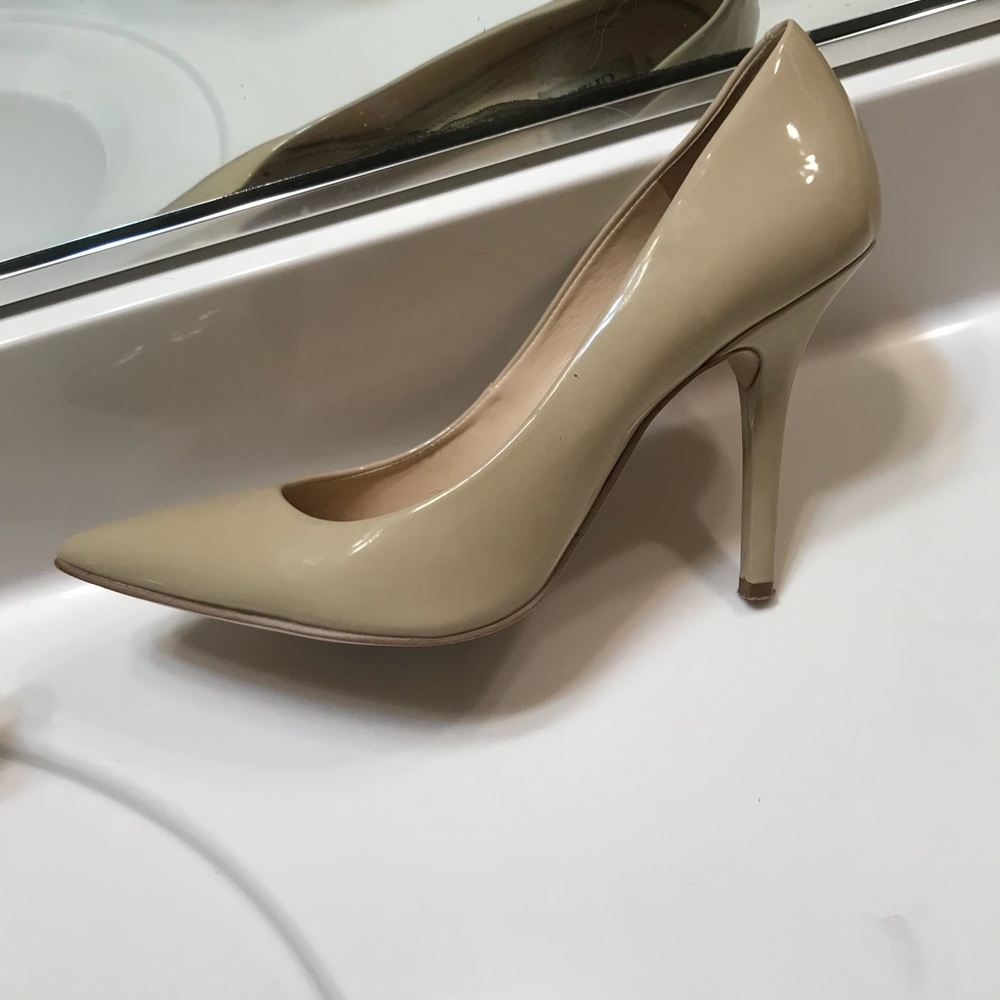 Shoes by guess